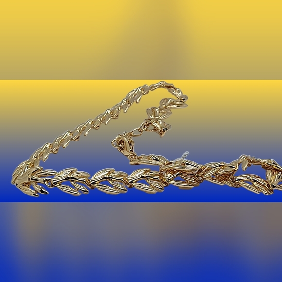 Necklace - Picture 3 of 6